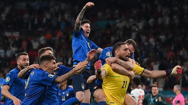 Italia vant det endelige UEFA-EM med et ubeseiret resultat